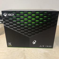 Продаю игровую консоль Microsoft Xbox Series X с...